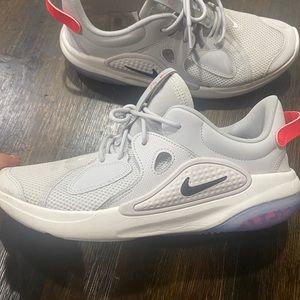 men’s Nike Joyride CC size 9 gently used